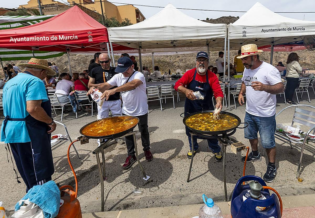 La mejor paella en el concurso de Monteagudo, la de Los Fiesteros