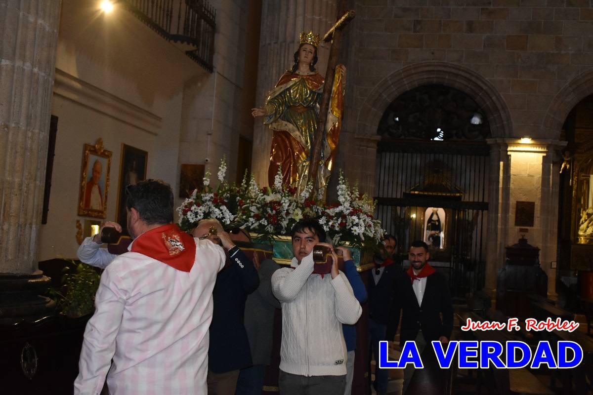 Subida de Santa Elena hasta la basílica de la Vera Cruz