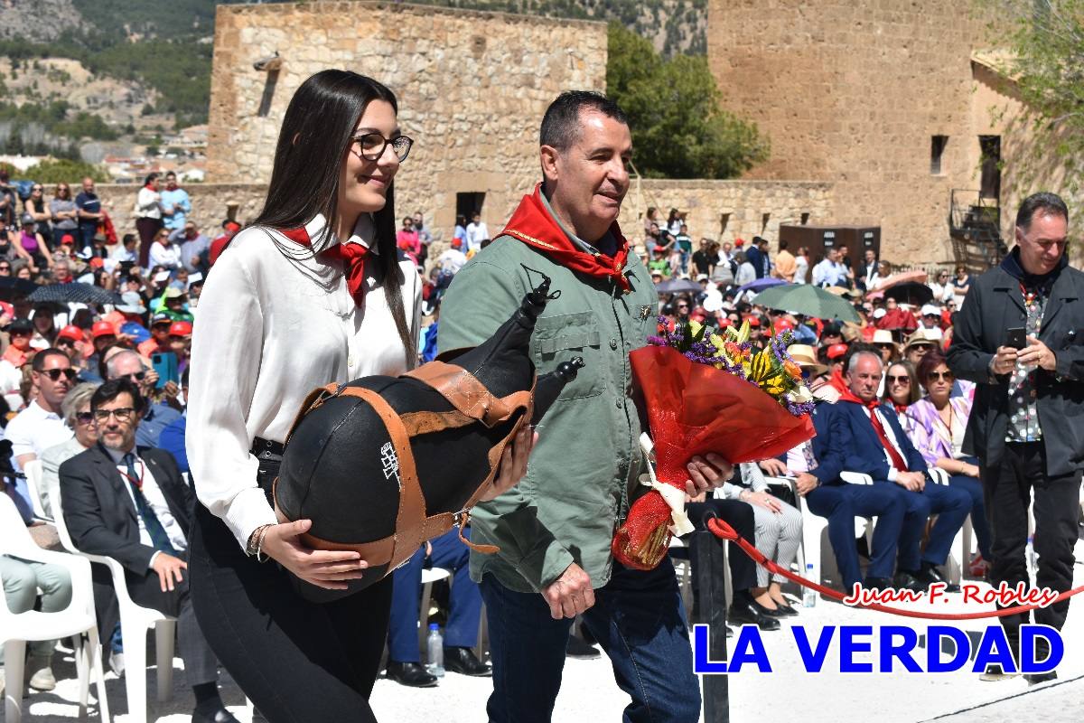 Flores de las peñas caballistas para la Vera Cruz en Caravaca