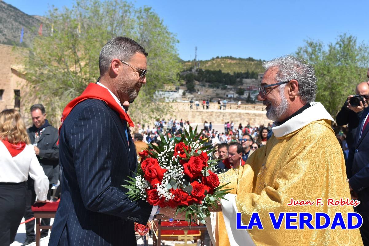 Flores de las peñas caballistas para la Vera Cruz en Caravaca
