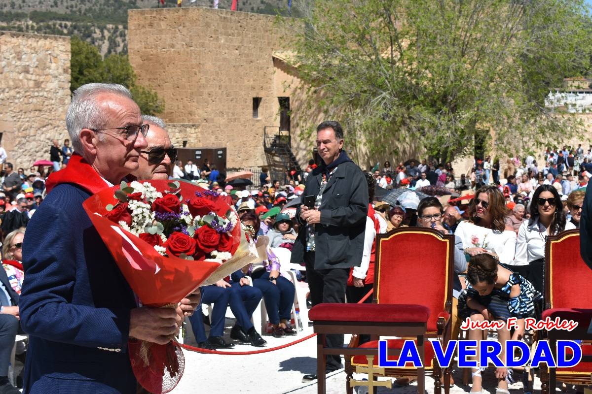 Flores de las peñas caballistas para la Vera Cruz en Caravaca
