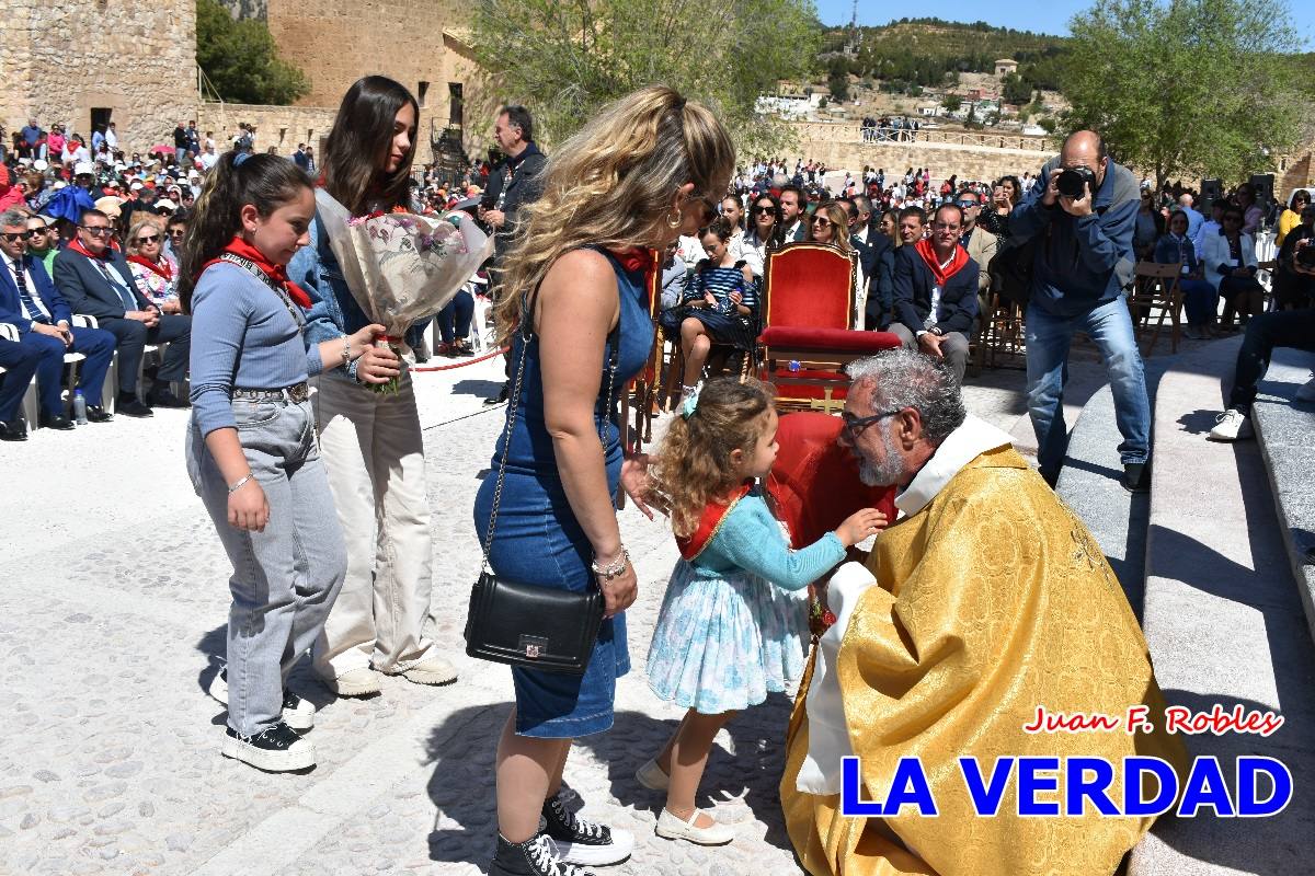 Flores de las peñas caballistas para la Vera Cruz en Caravaca