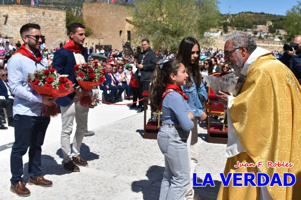 Flores de las peñas caballistas para la Vera Cruz en Caravaca