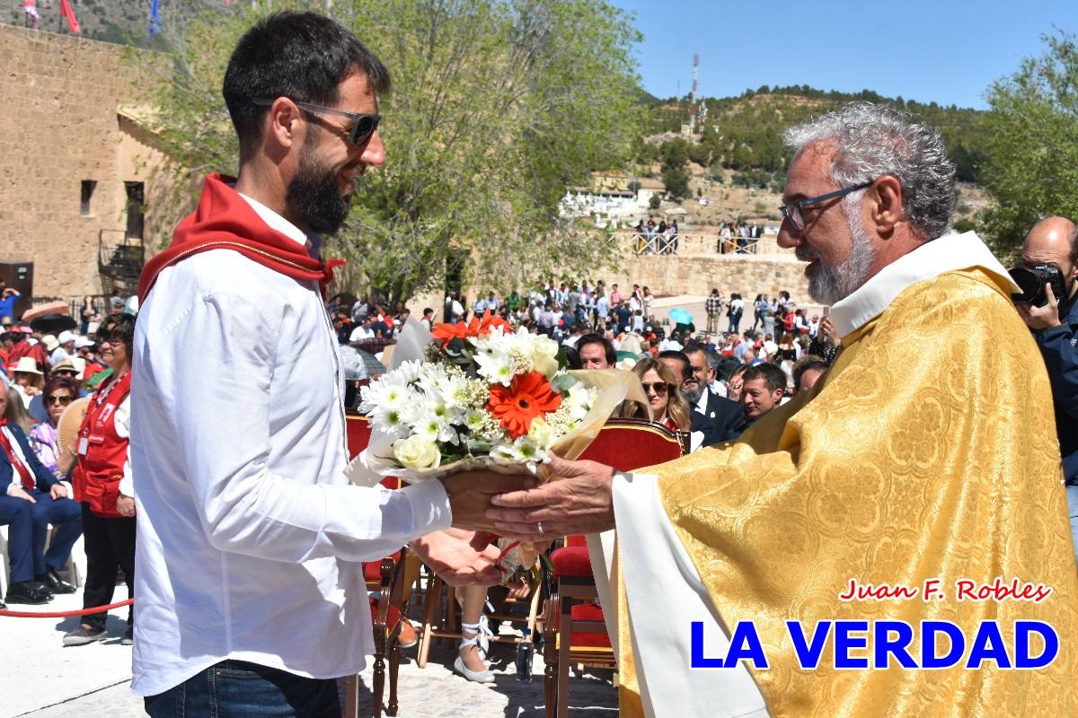 Flores de las peñas caballistas para la Vera Cruz en Caravaca