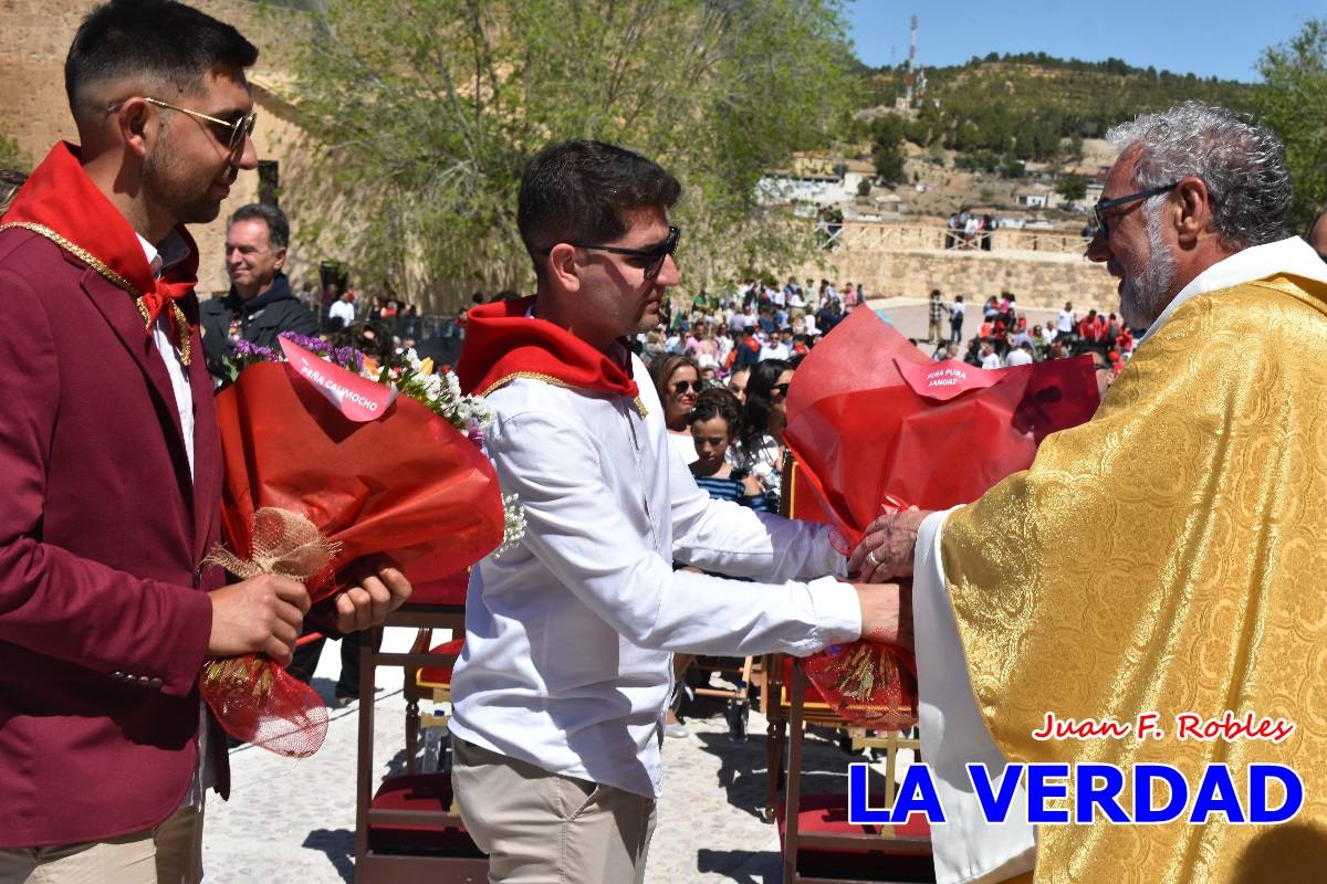 Flores de las peñas caballistas para la Vera Cruz en Caravaca