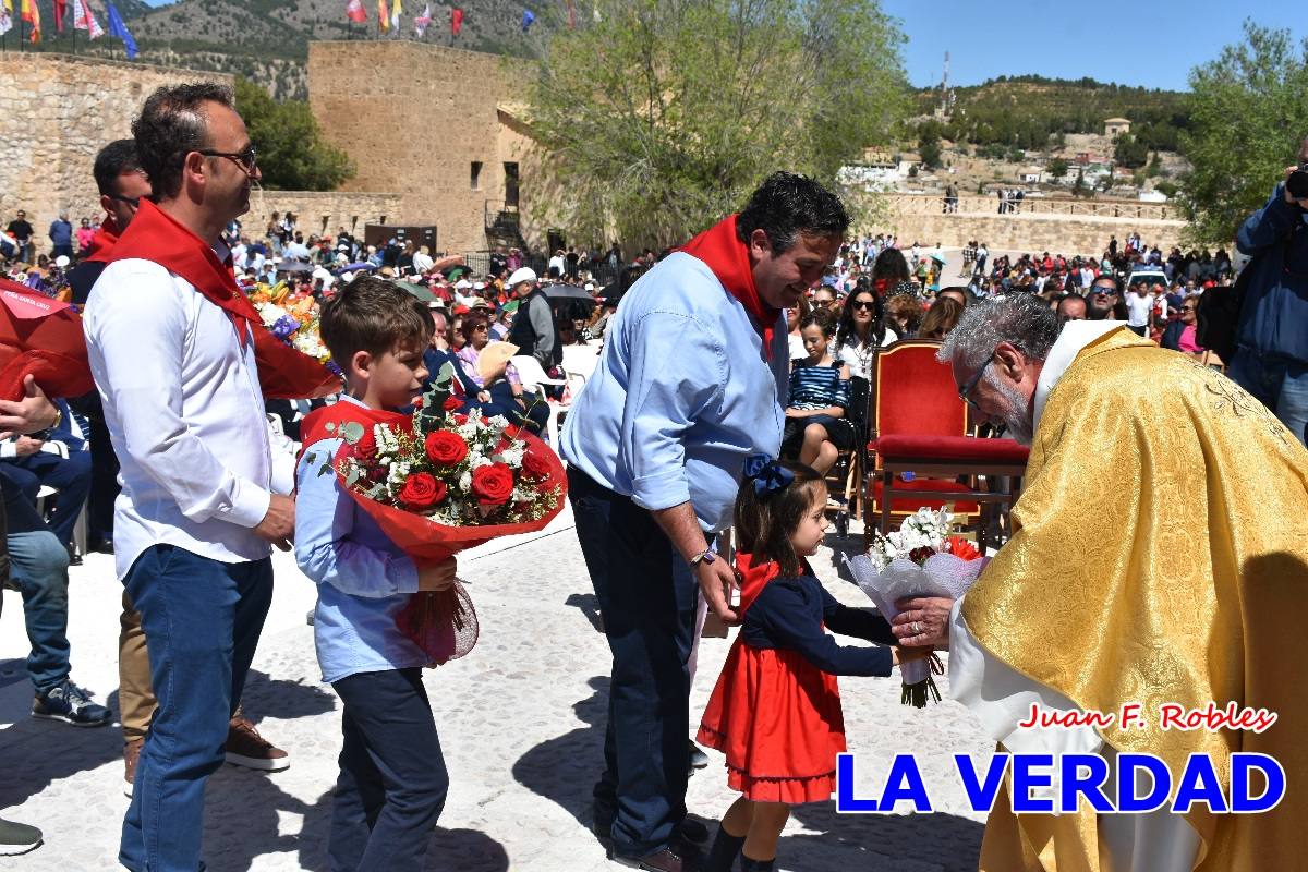 Flores de las peñas caballistas para la Vera Cruz en Caravaca