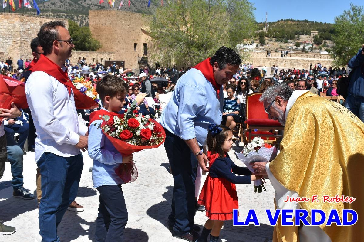 Flores de las peñas caballistas para la Vera Cruz en Caravaca