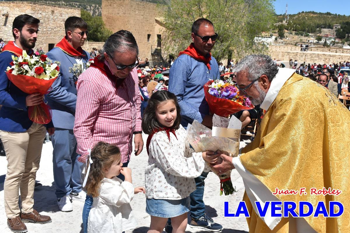 Flores de las peñas caballistas para la Vera Cruz en Caravaca