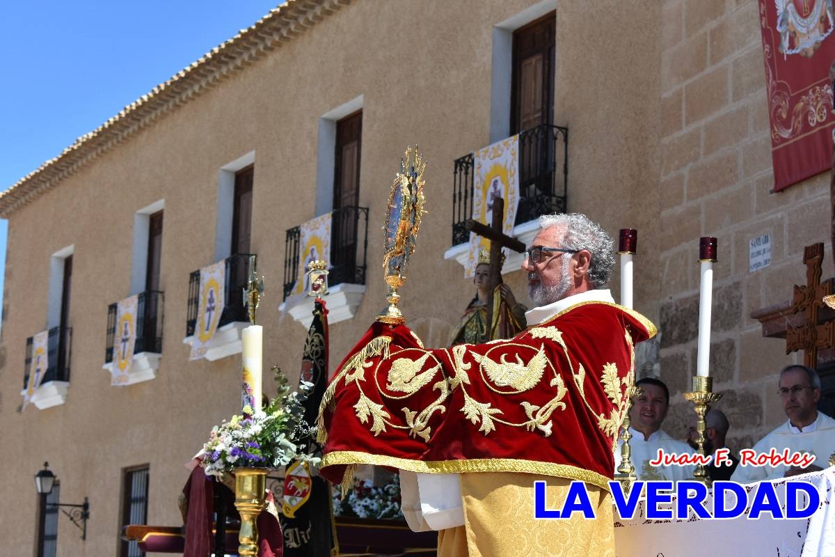 Flores de las peñas caballistas para la Vera Cruz en Caravaca