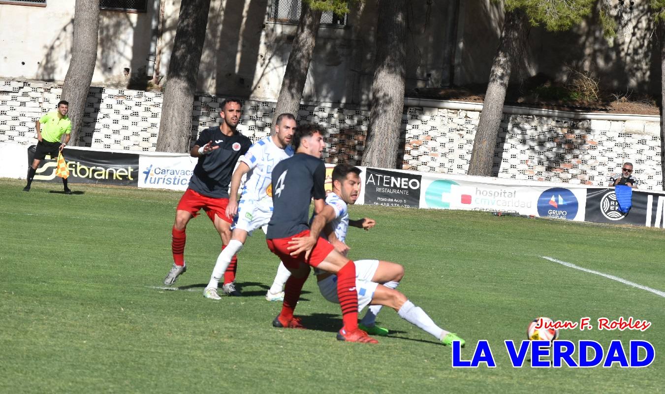 El Caravaca saca músculo frente al Racing Murcia
