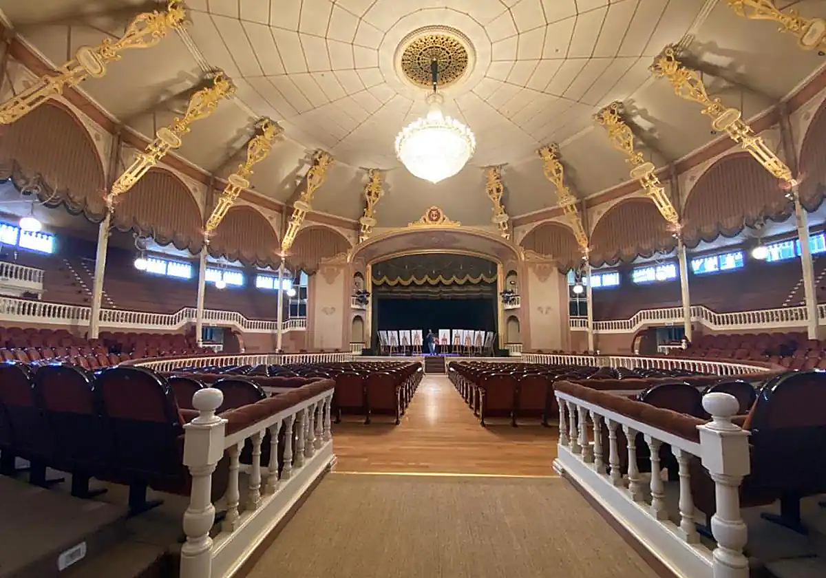 Interior del Teatro Circo, gestionado por la empresa municipal Orihuela Cultural.
