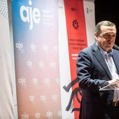 José María Albarracín, en la asamblea de AJE.
