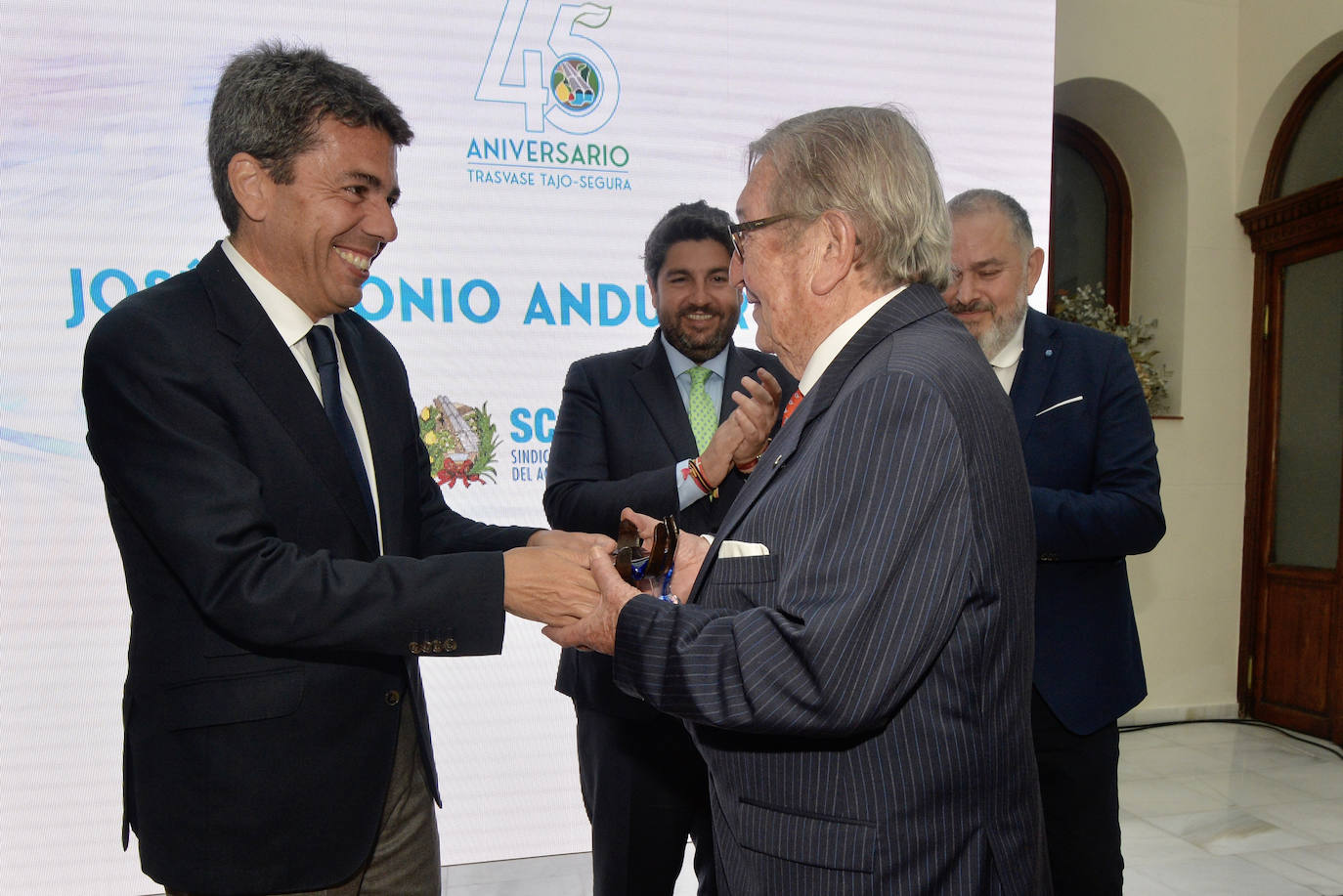 Las imágenes del 45 aniversario del Tajo-Segura en Murcia