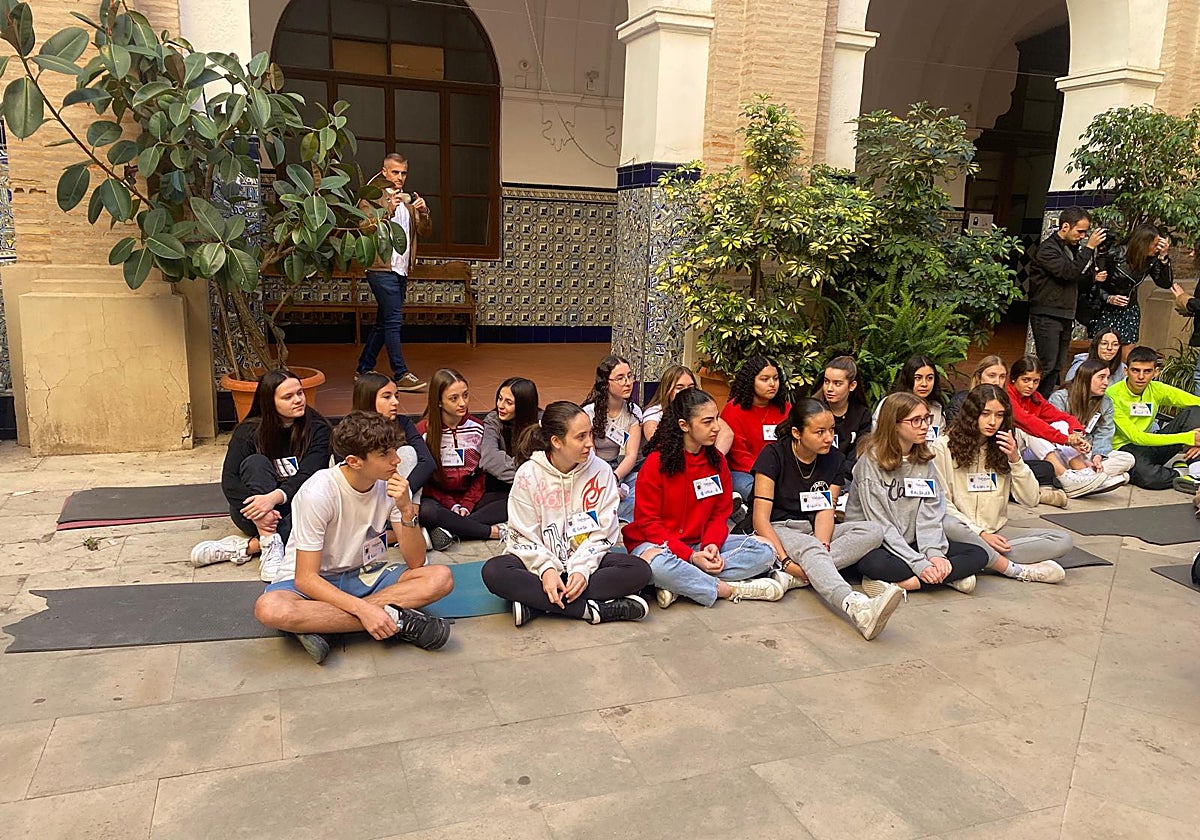 Alumnos del IES Cascales voluntarios del programa 'ConviveTEAM'.