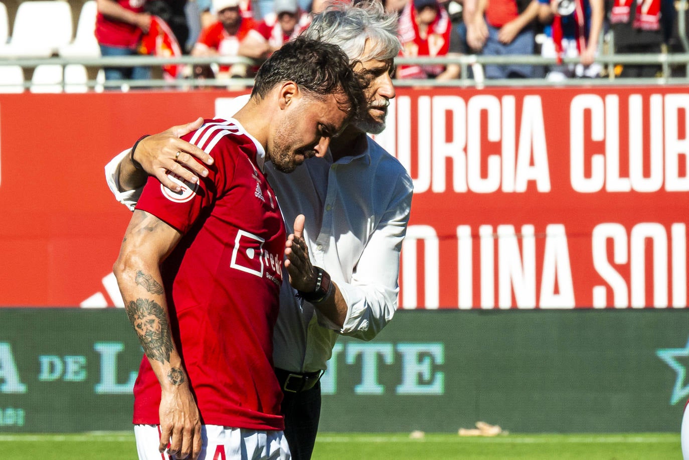 La derrota del Real Murcia frente al Castellón, en imágenes