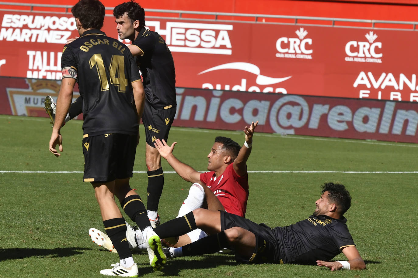 La derrota del Real Murcia frente al Castellón, en imágenes