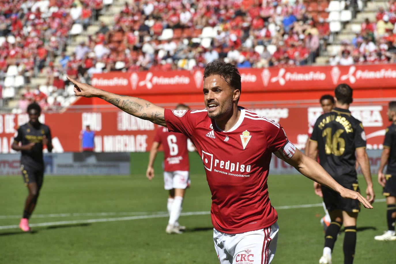 La derrota del Real Murcia frente al Castellón, en imágenes