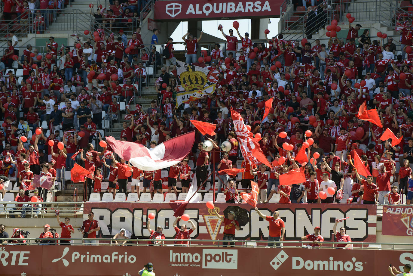 La derrota del Real Murcia frente al Castellón, en imágenes