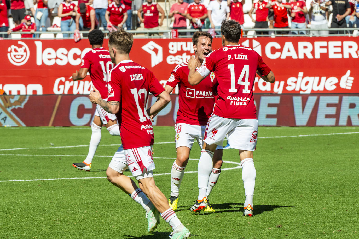 La derrota del Real Murcia frente al Castellón, en imágenes