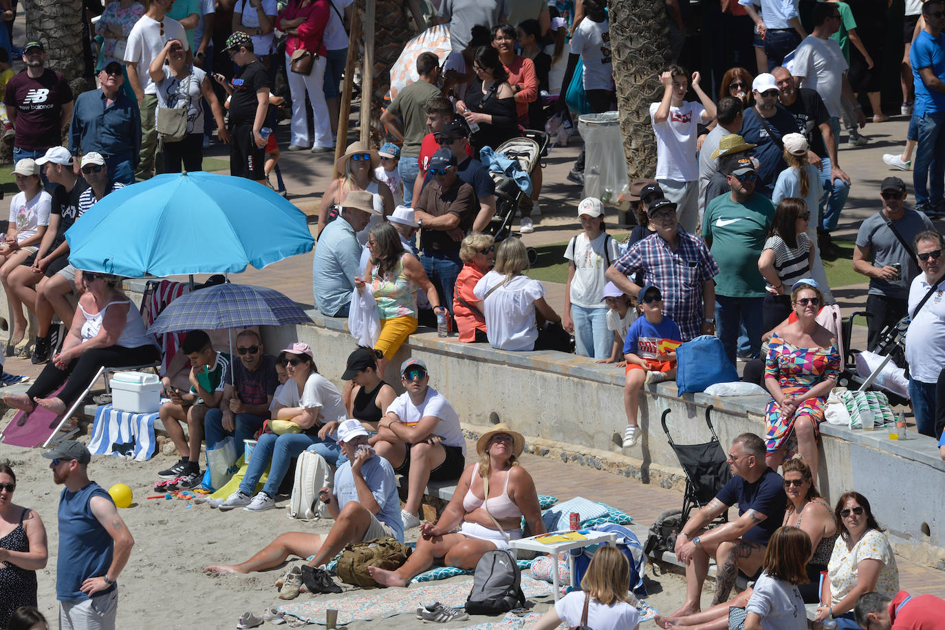 Ovaciones a la Patrulla Águila en el Festival Aéreo de San Javier