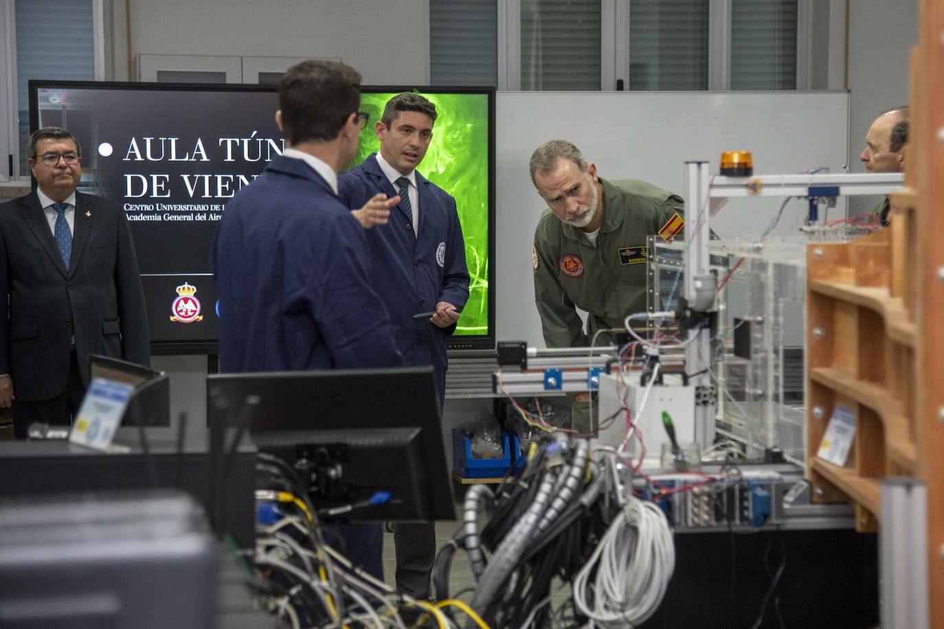 La visita del Rey Felipe VI a la Academia General del Aire, en imágenes