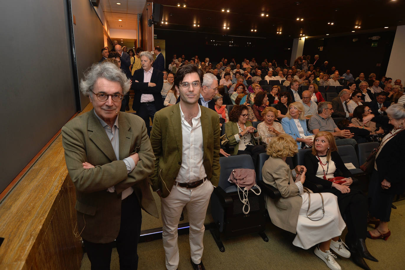 Las imágenes de Andrés Trapiello en el Aula de Cultura de LA VERDAD