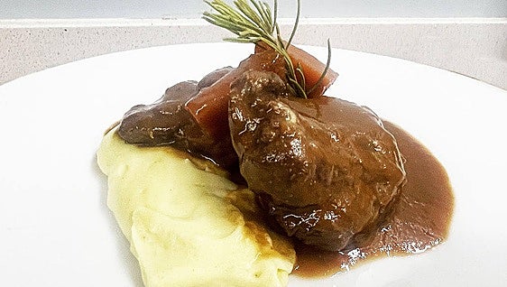Carrilleras guisadas en olla rápida