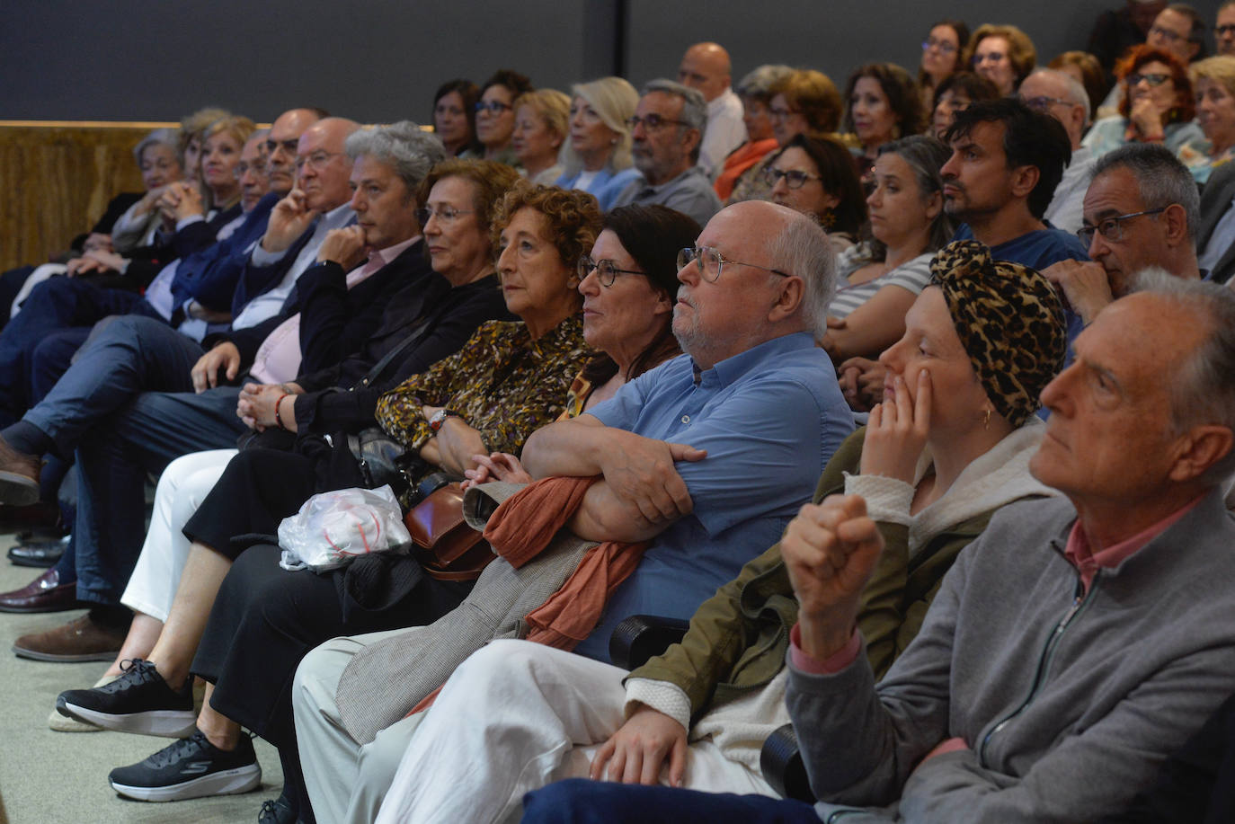 Las imágenes de Andrés Trapiello en el Aula de Cultura de LA VERDAD