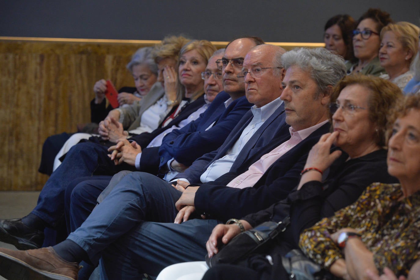 Las imágenes de Andrés Trapiello en el Aula de Cultura de LA VERDAD