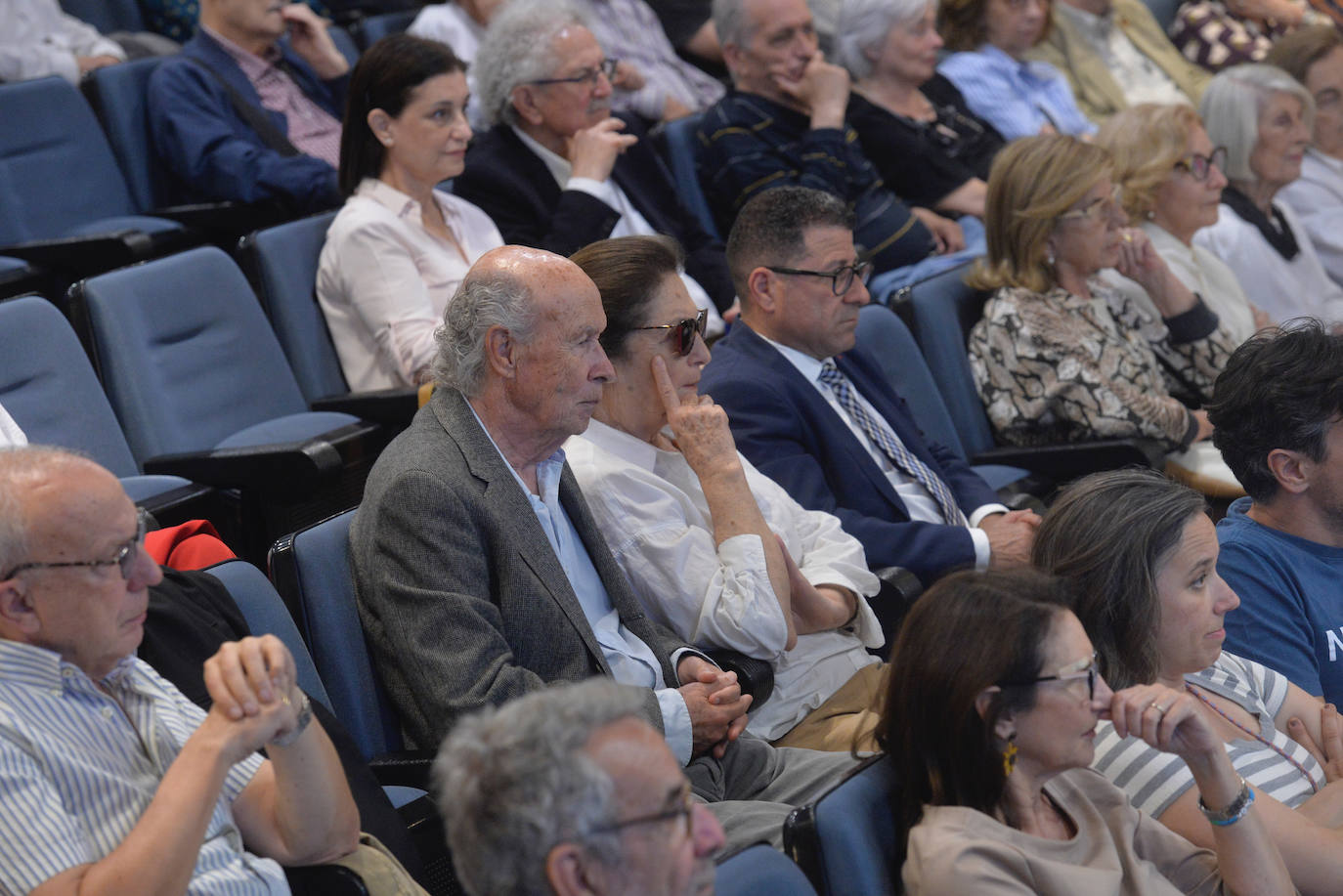 Las imágenes de Andrés Trapiello en el Aula de Cultura de LA VERDAD