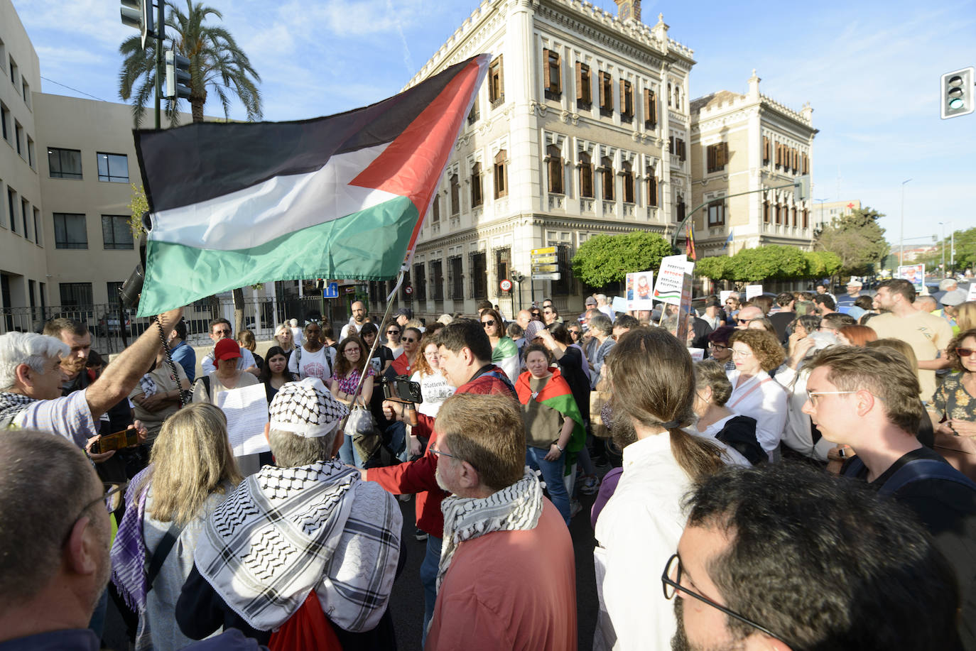 Las imágenes de la concentración en Murcia contra «el genocidio» en Rafah