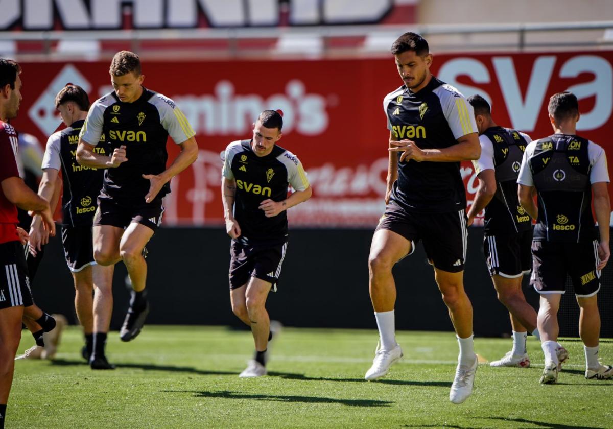 Alberto González, Imanol y Mauro, entrenando en el Enrique Roca.