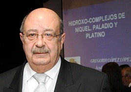 Gregorio López.