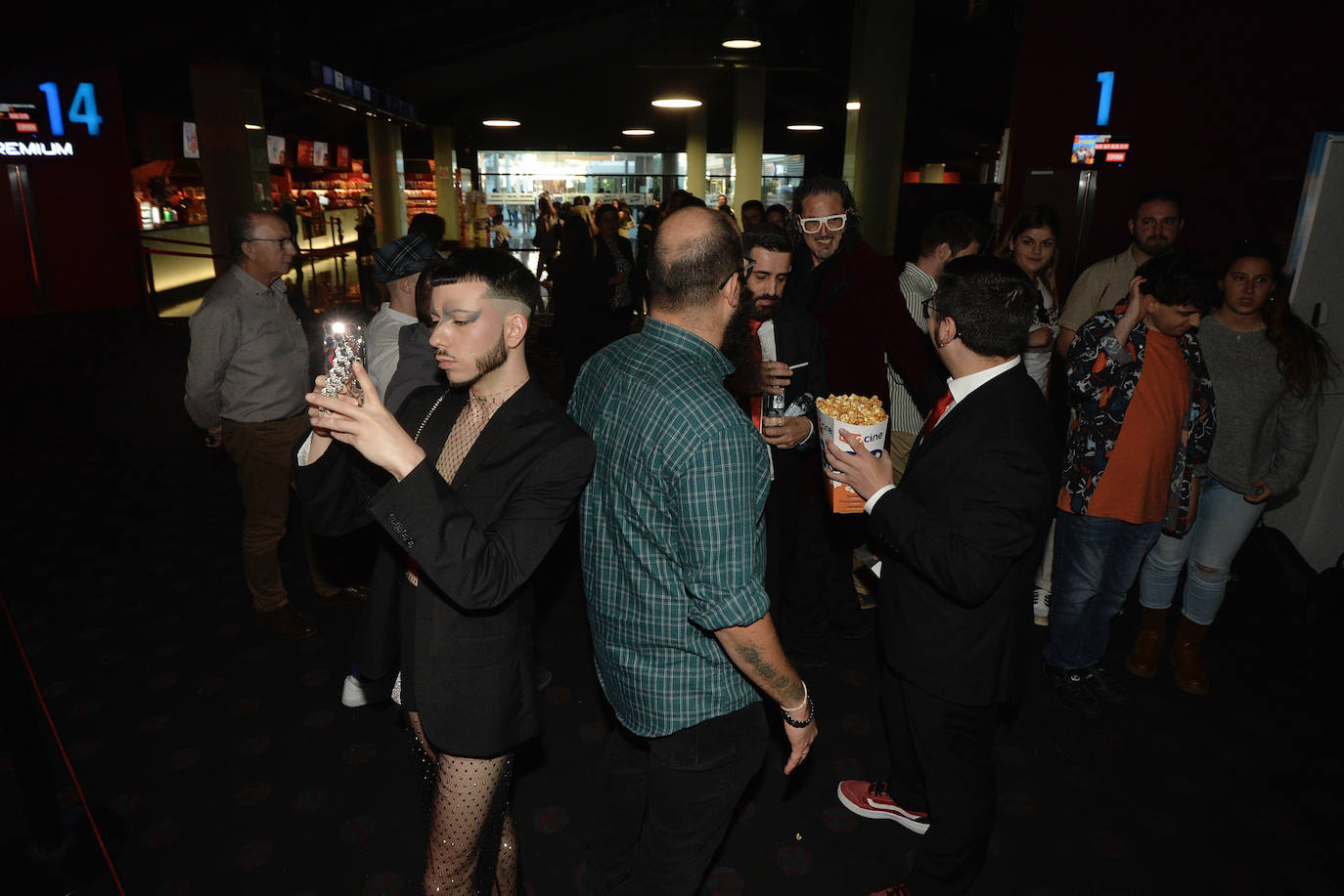 Estreno de la película murciana &#039;Laberinto de Sombras&#039;, en imágenes