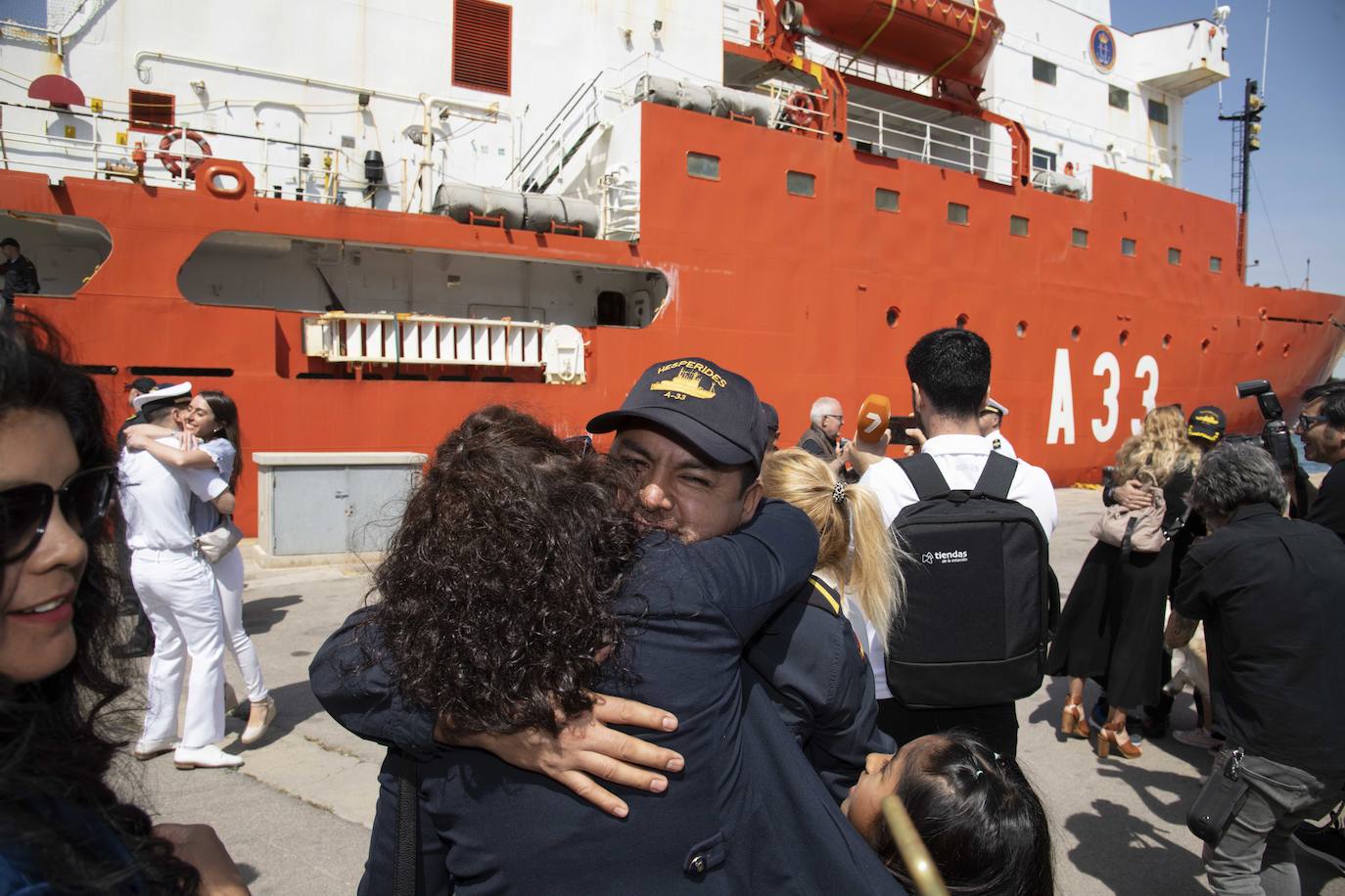 El &#039;Hespérides&#039; llega a Cartagena tras 171 días de viaje