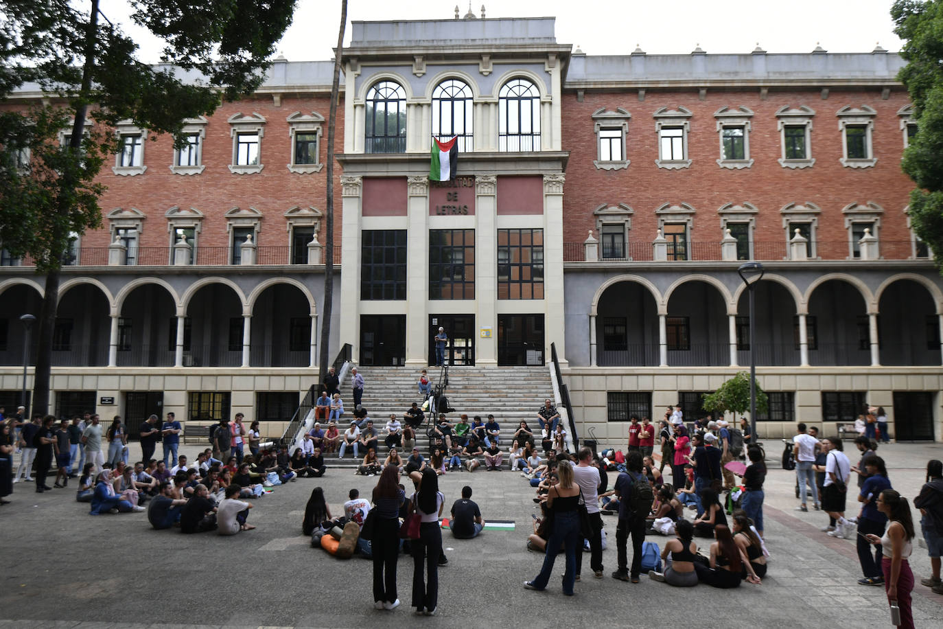 Las imágenes de la acampada de estudiantes de la UMU a favor de Palestina