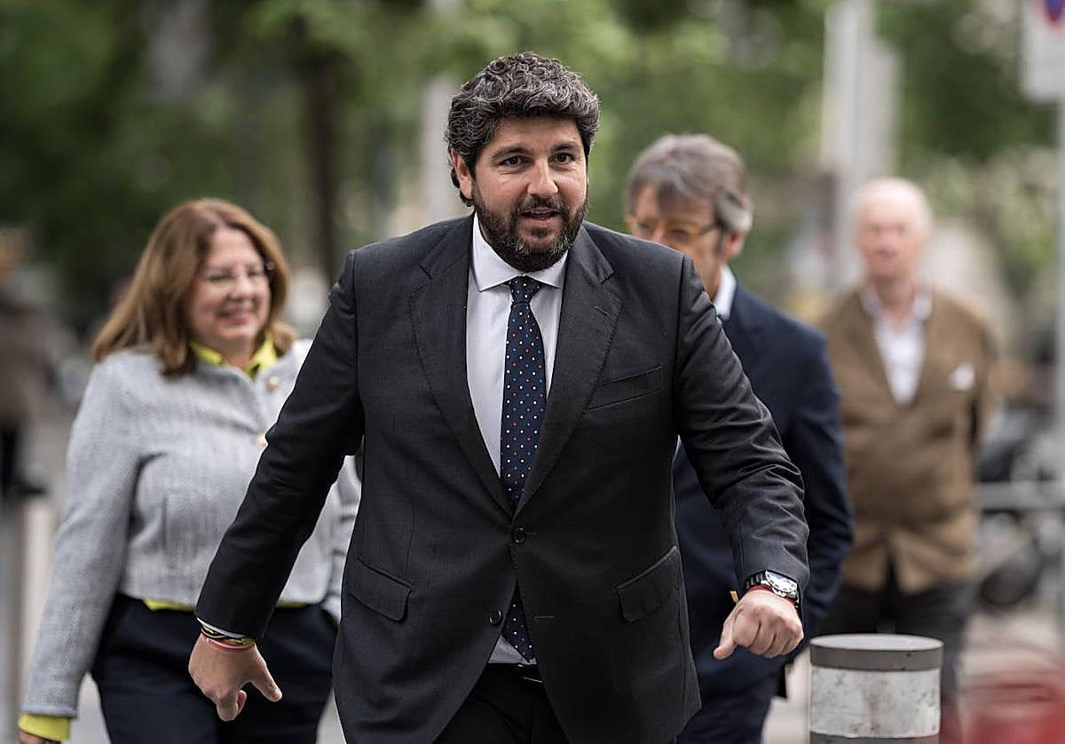 Fernando López Miras, este martes, a su llegada a la reunión del Comité Ejecutivo Nacional del PP.