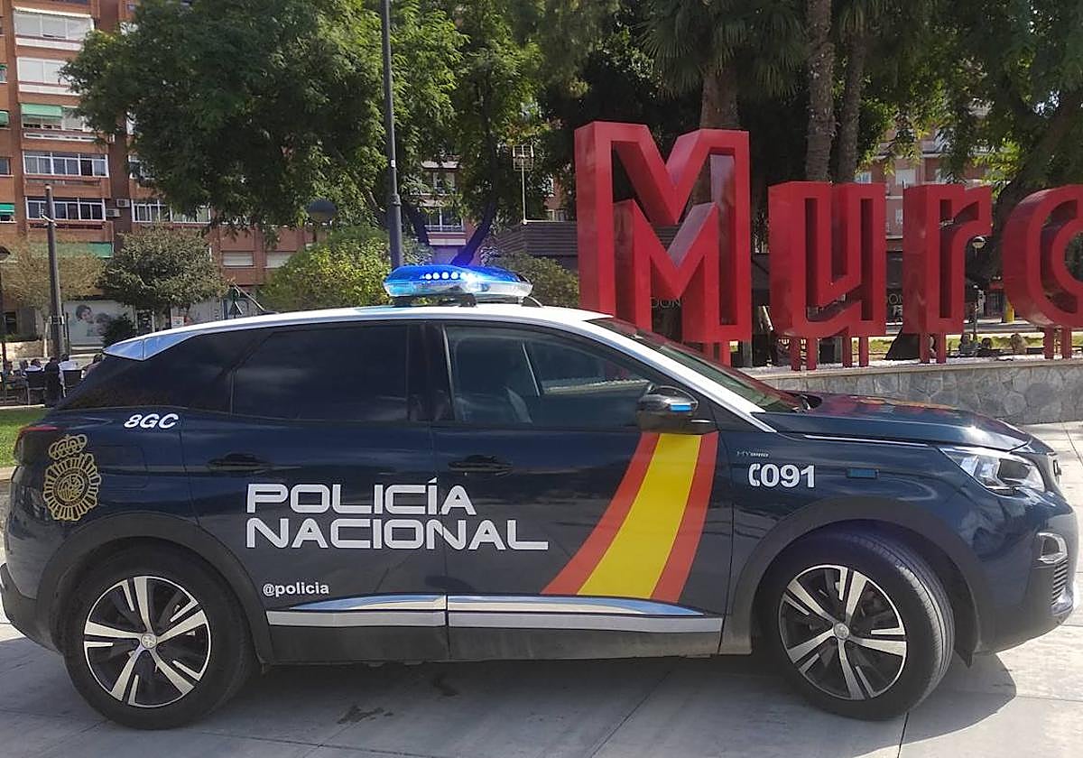 Coche patrulla de la Policía Nacional.