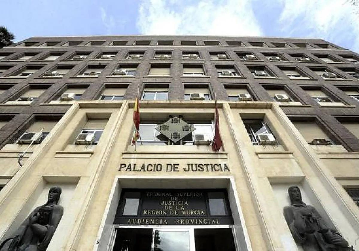 Fachada del Palacio de Justicia de Murcia, sede de la Audiencia Provincial.