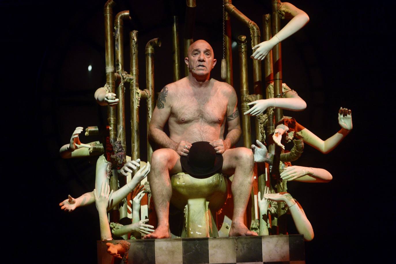 En imágenes, los misterios del Circo de los Horrores