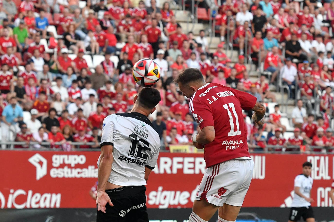 El empate del Real Murcia frente al Mérida, en imágenes