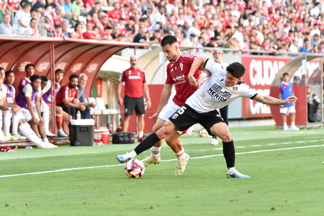 El empate del Real Murcia frente al Mérida, en imágenes