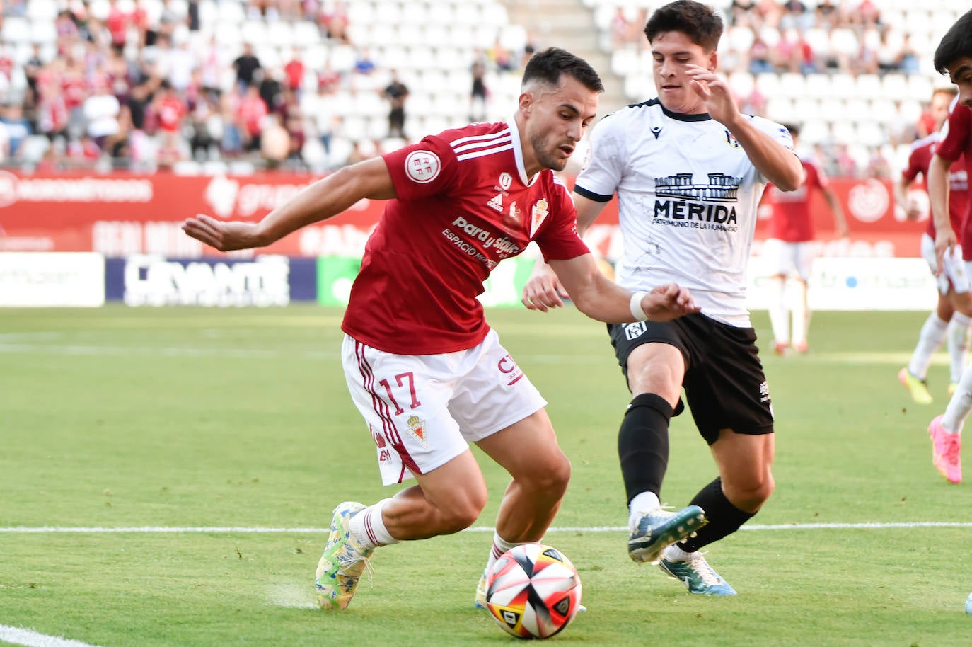 El empate del Real Murcia frente al Mérida, en imágenes