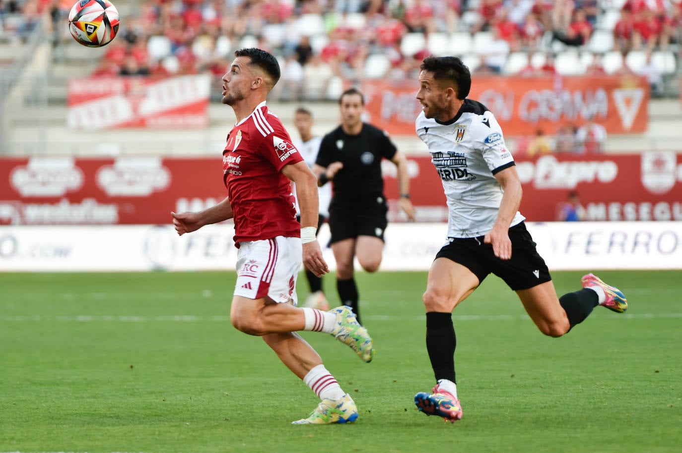 El empate del Real Murcia frente al Mérida, en imágenes