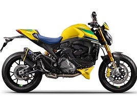 Una leyenda. Una elegante librea tributo en los vibrantes e inconfundibles colores amarillo, verde y azul del as brasileño, que se extienden hasta las pinzas delanteras, el asiento y las etiquetas de las ruedas. DUCATI