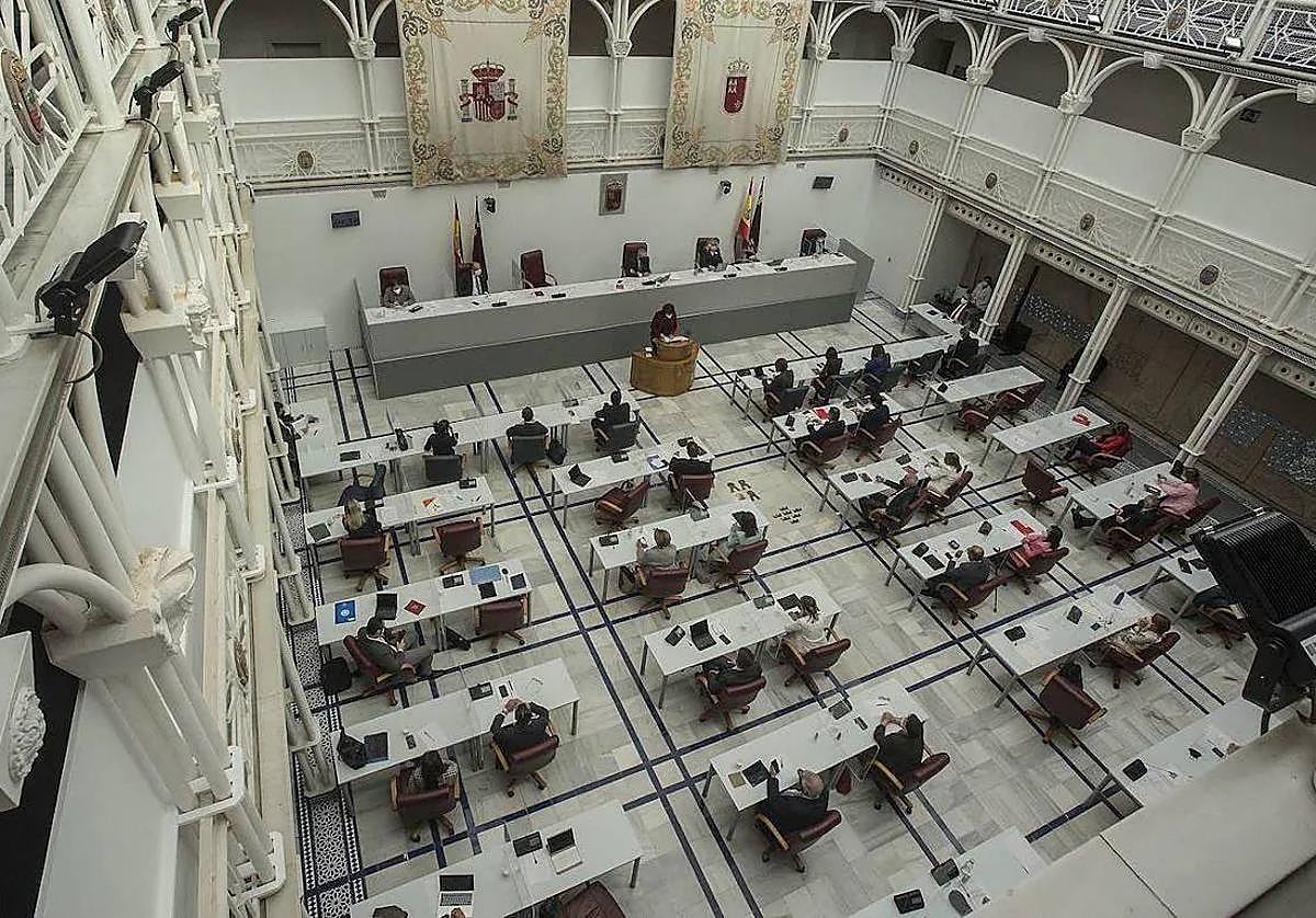 Imagen de archivo de un Pleno en la Asamblea Regional.