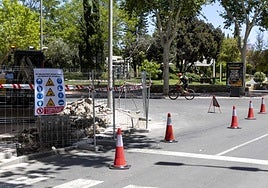 Obras de construcción de un carril bici en Juan Fernández.