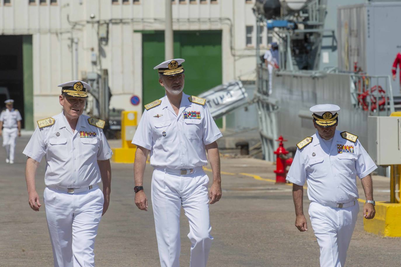 La visita del Rey Felipe VI a la Fuerza de Acción Marítima en Cartagena, en imágenes