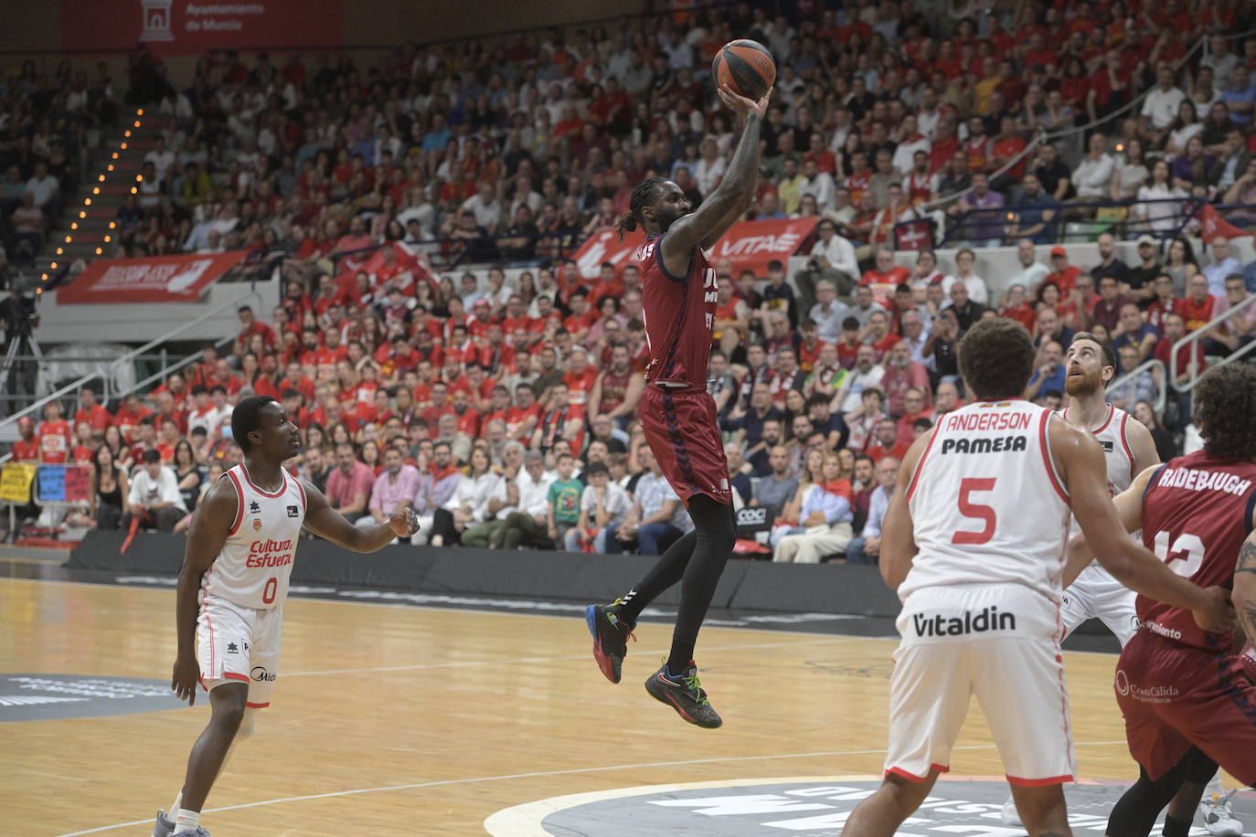 Las imágenes del UCAM-Valencia (72-83)