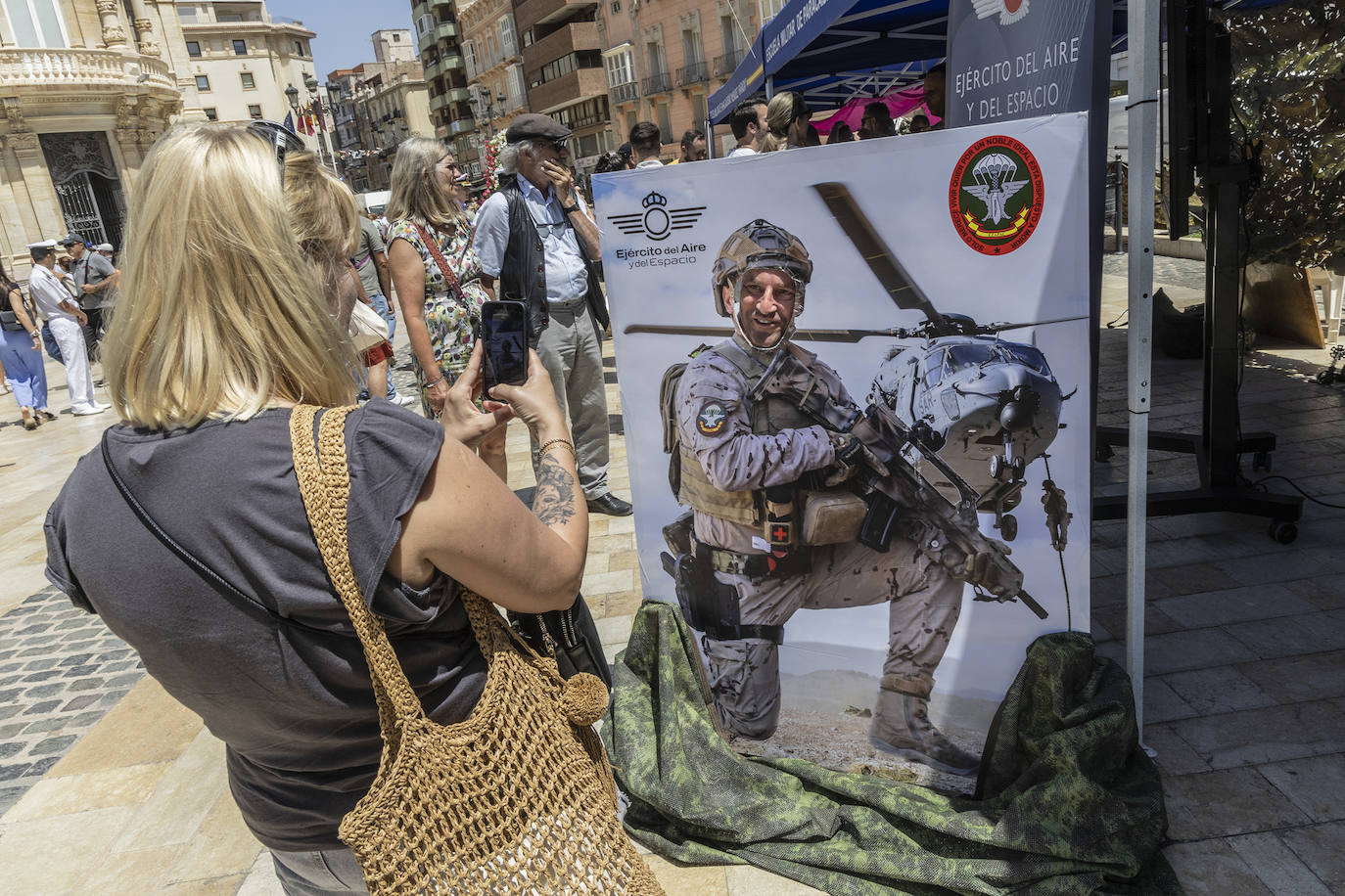 El Día de las Fuerzas Armadas este sábado en Cartagena, en imágenes